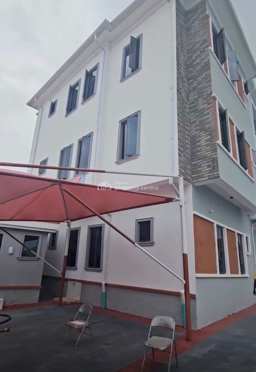 Nicely Built 3 Bedroom Apartment, Surulere, Lagos, Flat / Apartment for Sale