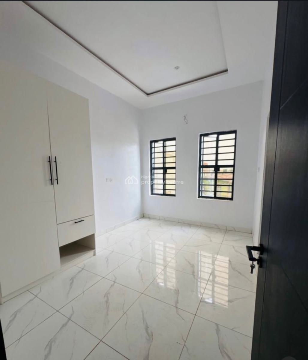 Nicely Built 3 Bedroom Apartment, Surulere, Lagos, Flat / Apartment for Sale