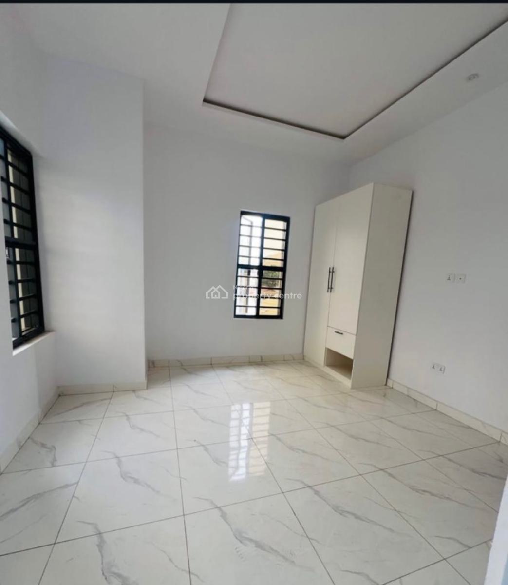 Nicely Built 3 Bedroom Apartment, Surulere, Lagos, Flat / Apartment for Sale