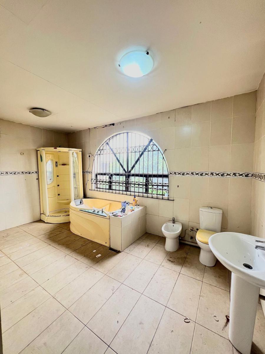 Spacious 5 Bedroom Fully Detached House with 2 Rooms Bq., Lekki Phase 1, Lekki, Lagos, Detached Duplex for Rent