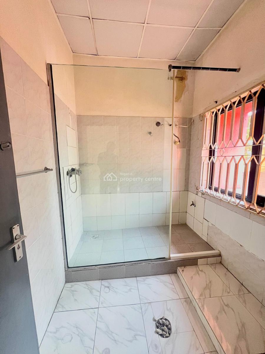 Self-compound 5 Bedroom Semi-detached House with 4 Rooms Bq., Lekki Phase 1, Lekki, Lagos, Semi-detached Duplex for Sale