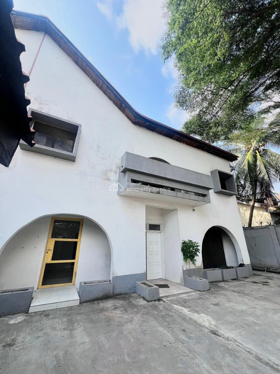 Self-compound 5 Bedroom Semi-detached House with 4 Rooms Bq., Lekki Phase 1, Lekki, Lagos, Semi-detached Duplex for Sale
