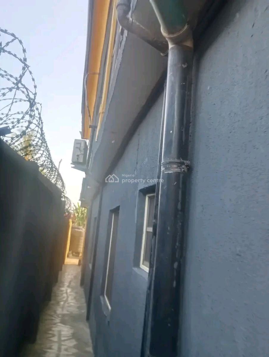 Block of 5 Flats of 2 Units of 2 Bedroom & 3 Unit Miniflat, Ikorodu, Lagos, Block of Flats for Sale
