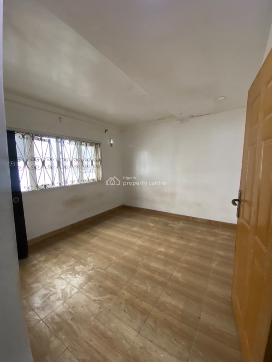 Clean 4 Bedroom Terrace with Bq in a Good Location, Off Spg Road, Ologolo, Lekki, Lagos, Terraced Duplex for Rent