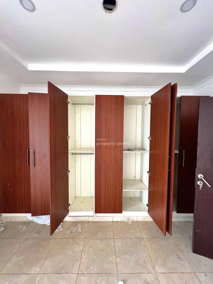 Spacious 5 Bedroom Self-compound Terrace with Bq in a Prime Location., Lekki Phase 1, Lekki, Lagos, Detached Duplex for Rent