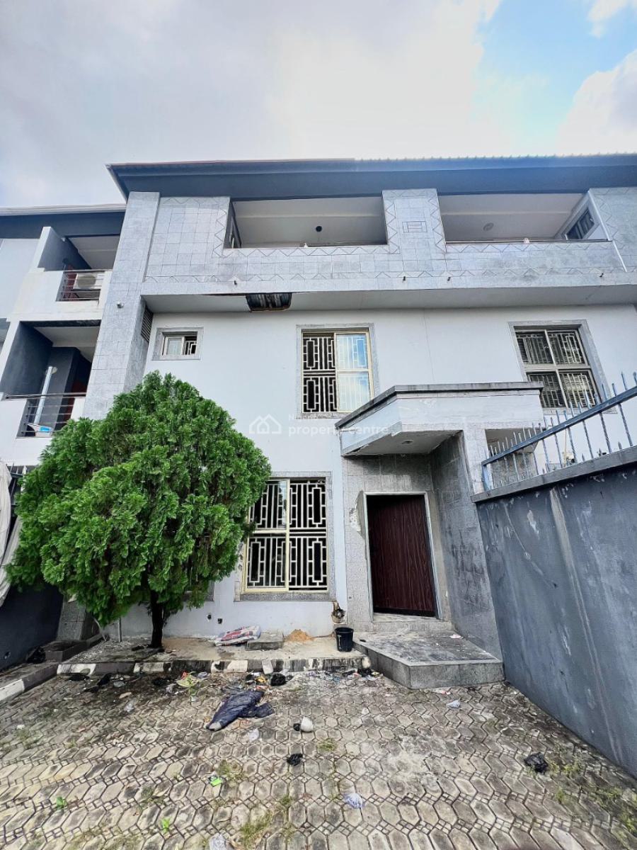 Spacious 5 Bedroom Self-compound Terrace with Bq in a Prime Location., Lekki Phase 1, Lekki, Lagos, Detached Duplex for Rent