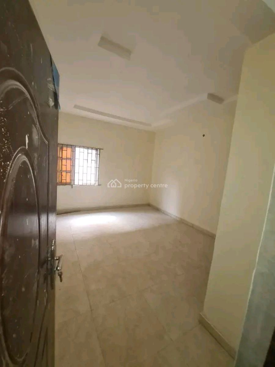 Ensuit 3 Bedroom Flat Upstair,p.o.p, 4toilet,personal Prepaid Meter, Ojodu Berger, Ojodu, Lagos, Flat / Apartment for Rent