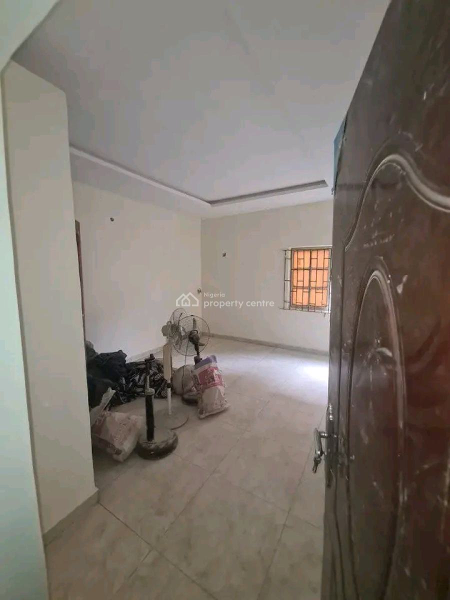 Ensuit 3 Bedroom Flat Upstair,p.o.p, 4toilet,personal Prepaid Meter, Ojodu Berger, Ojodu, Lagos, Flat / Apartment for Rent
