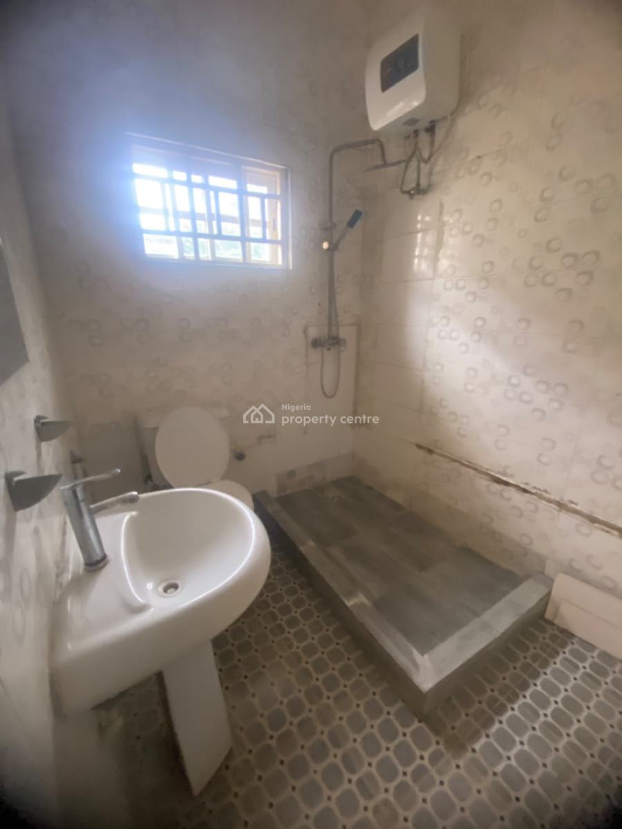4 Bedroom Terrace in a Big Estate with 2 Lounge, Gaduwa, Abuja, Terraced Duplex for Rent