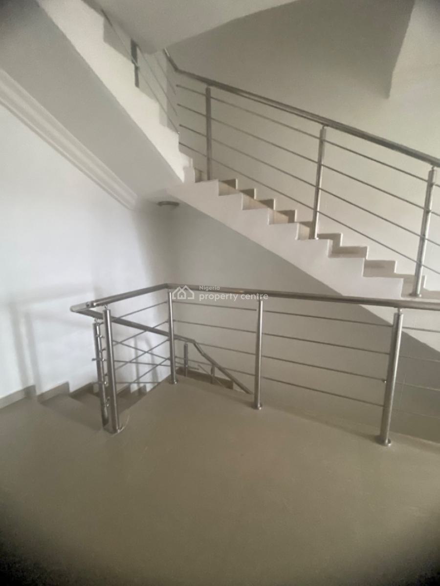 4 Bedroom Terrace in a Big Estate with 2 Lounge, Gaduwa, Abuja, Terraced Duplex for Rent