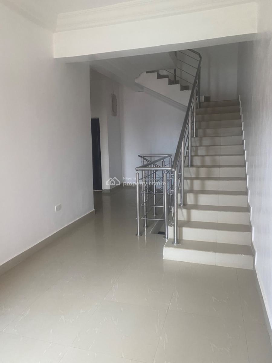 4 Bedroom Terrace in a Big Estate with 2 Lounge, Gaduwa, Abuja, Terraced Duplex for Rent