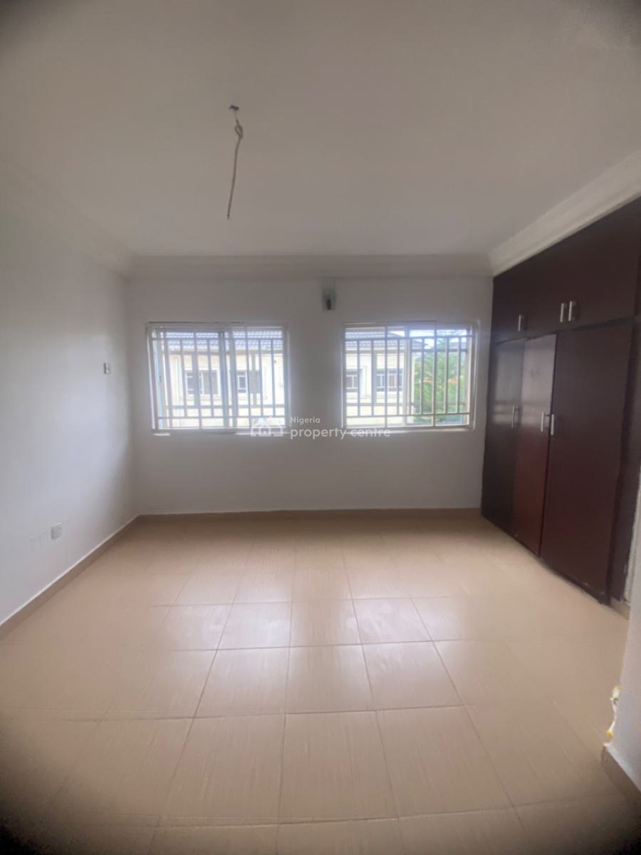 4 Bedroom Terrace in a Big Estate with 2 Lounge, Gaduwa, Abuja, Terraced Duplex for Rent