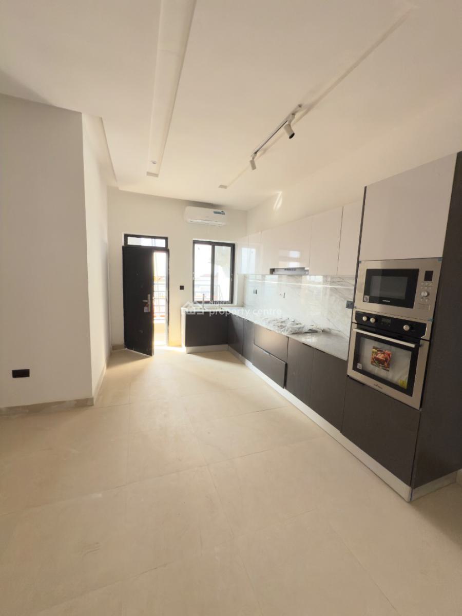 Luxury 3 Bedroom Apartment with Swimming Pool and Gym, Guzape District, Abuja, Flat / Apartment for Sale