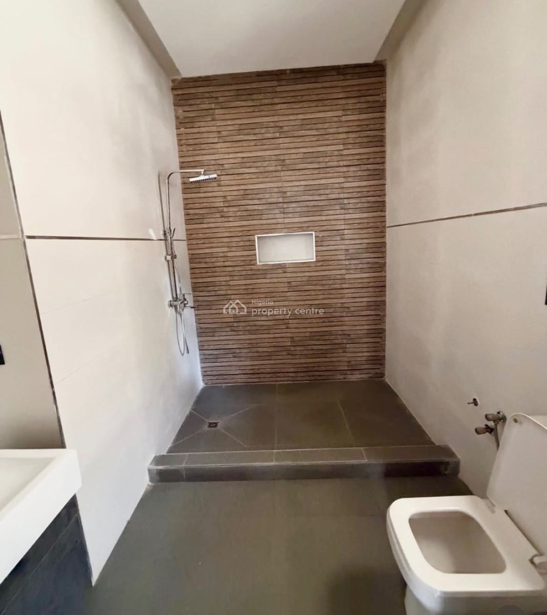 Luxury 3 Bedroom Apartment with Swimming Pool and Gym, Guzape, Guzape District, Abuja, Block of Flats for Sale