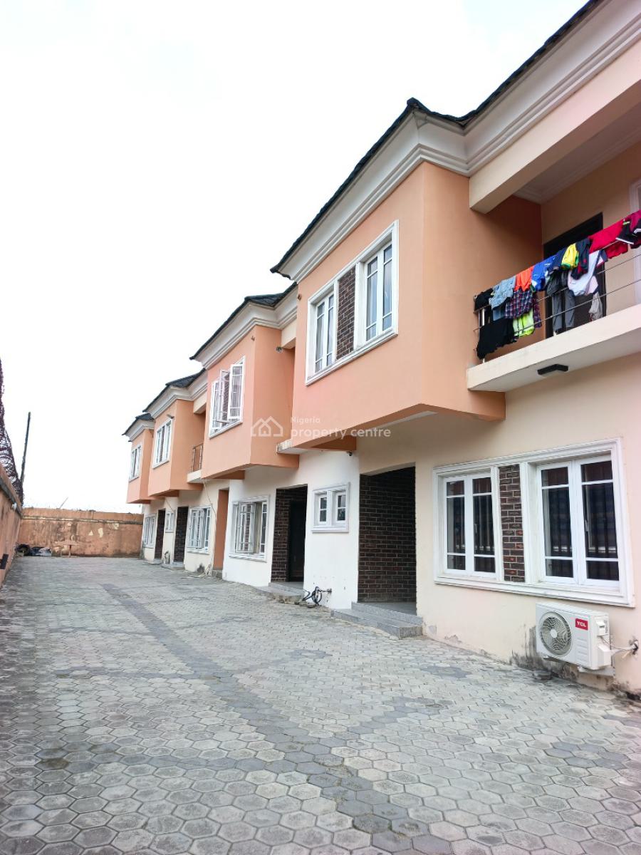 Smart Luxury Spacious  3 Bedrooms Duplex with Bq., in Estate at Ikota Lekki Lagos., Ikota, Lekki, Lagos, Terraced Duplex for Rent