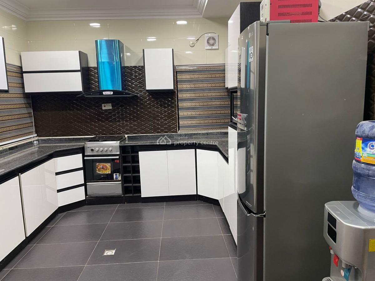Lovely 4 Bedroom Apartment with Swimming Pool, Adeniyi Jones, Ikeja, Lagos, Flat / Apartment Short Let