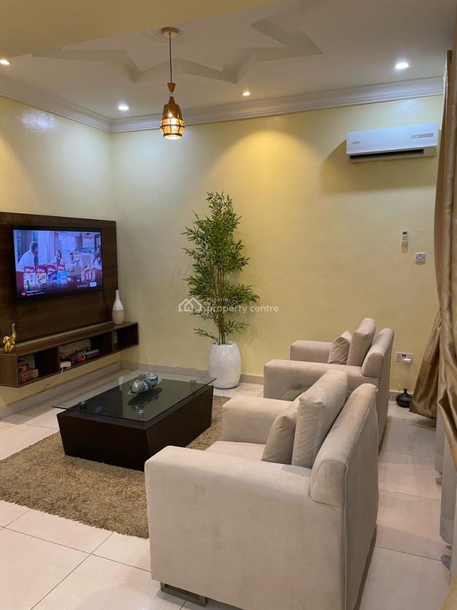 Lovely 4 Bedroom Apartment with Swimming Pool, Adeniyi Jones, Ikeja, Lagos, Flat / Apartment Short Let