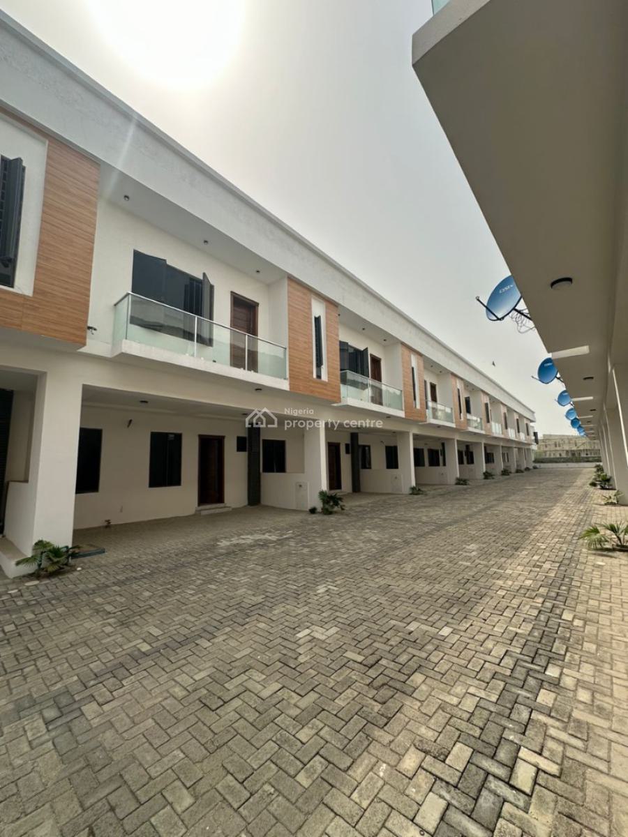 Nice 4 Bedroom Terrace Duplex, Lekki County Road, Lekki Expressway, Lekki, Lagos, Terraced Duplex for Rent
