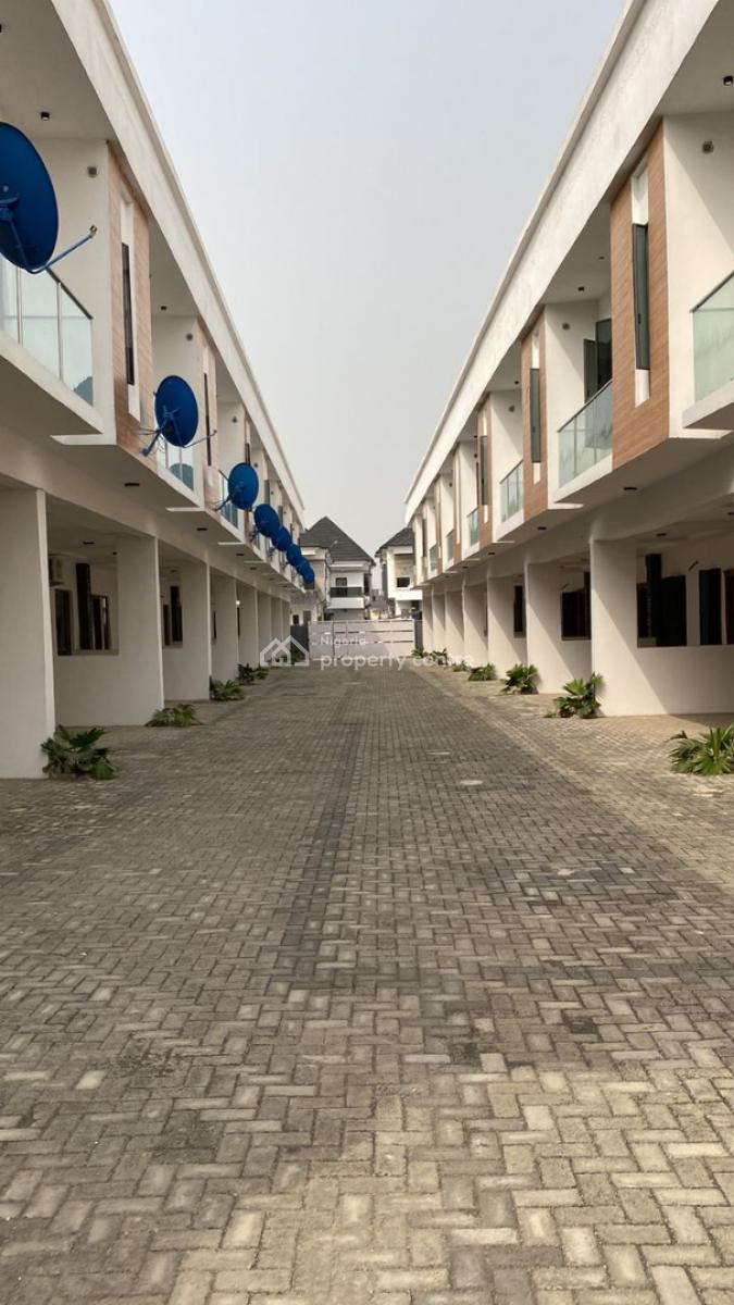 Nice 4 Bedroom Terrace Duplex, Lekki County Road, Lekki Expressway, Lekki, Lagos, Terraced Duplex for Rent