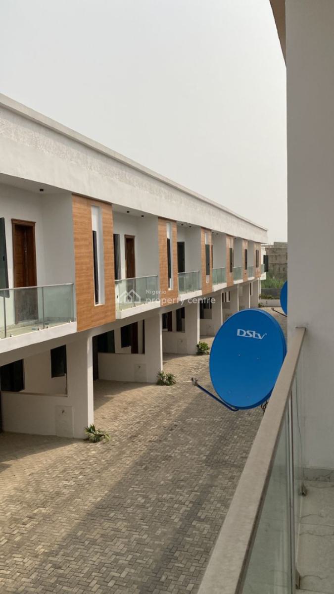Nice 4 Bedroom Terrace Duplex, Lekki County Road, Lekki Expressway, Lekki, Lagos, Terraced Duplex for Rent