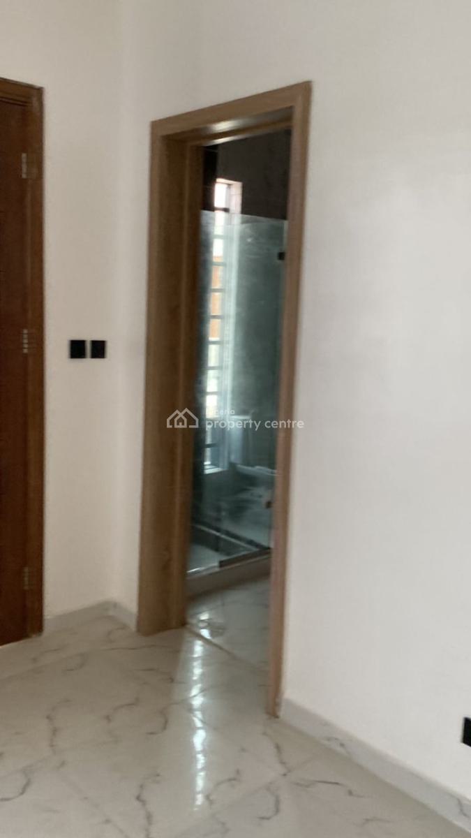 Nice 4 Bedroom Terrace Duplex, Lekki County Road, Lekki Expressway, Lekki, Lagos, Terraced Duplex for Rent