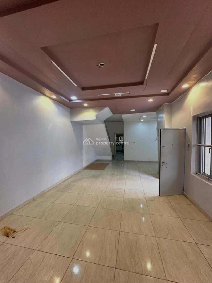 Fully Serviced 4-bedroom Semi-detached Duplex with Solar & Bq, Chevron, Lekki, Lagos, Semi-detached Duplex for Rent