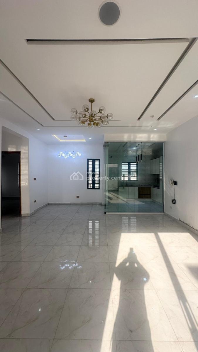 2 Bedroom Luxury Apartment + Inverter  in a  Serene and Secure Estate, Chevron, Agungi, Lekki, Lagos, Flat / Apartment for Rent