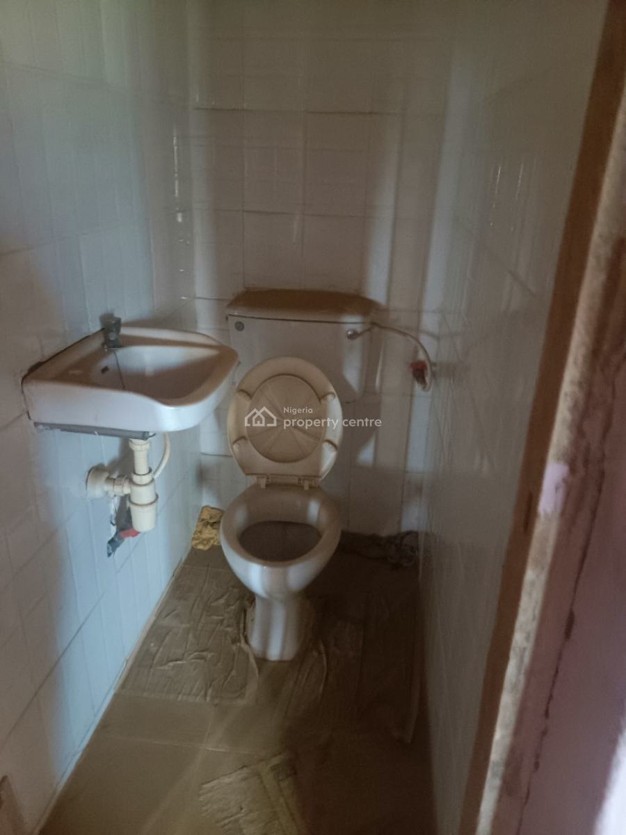2 Bedroom Flat, Fashola Estate, Igbogbo, Ikorodu, Lagos, House for Rent