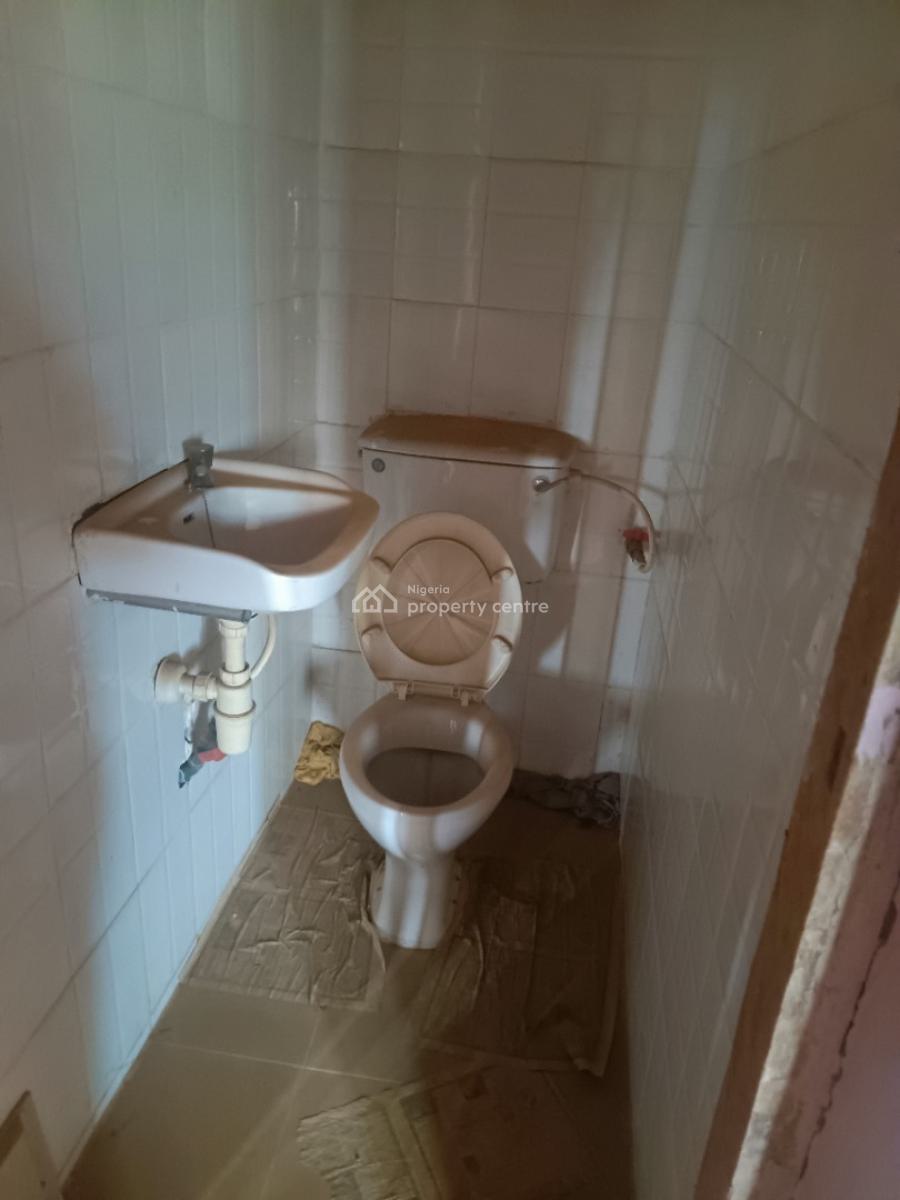 2 Bedroom Flat, Fashola Estate, Igbogbo, Ikorodu, Lagos, House for Rent