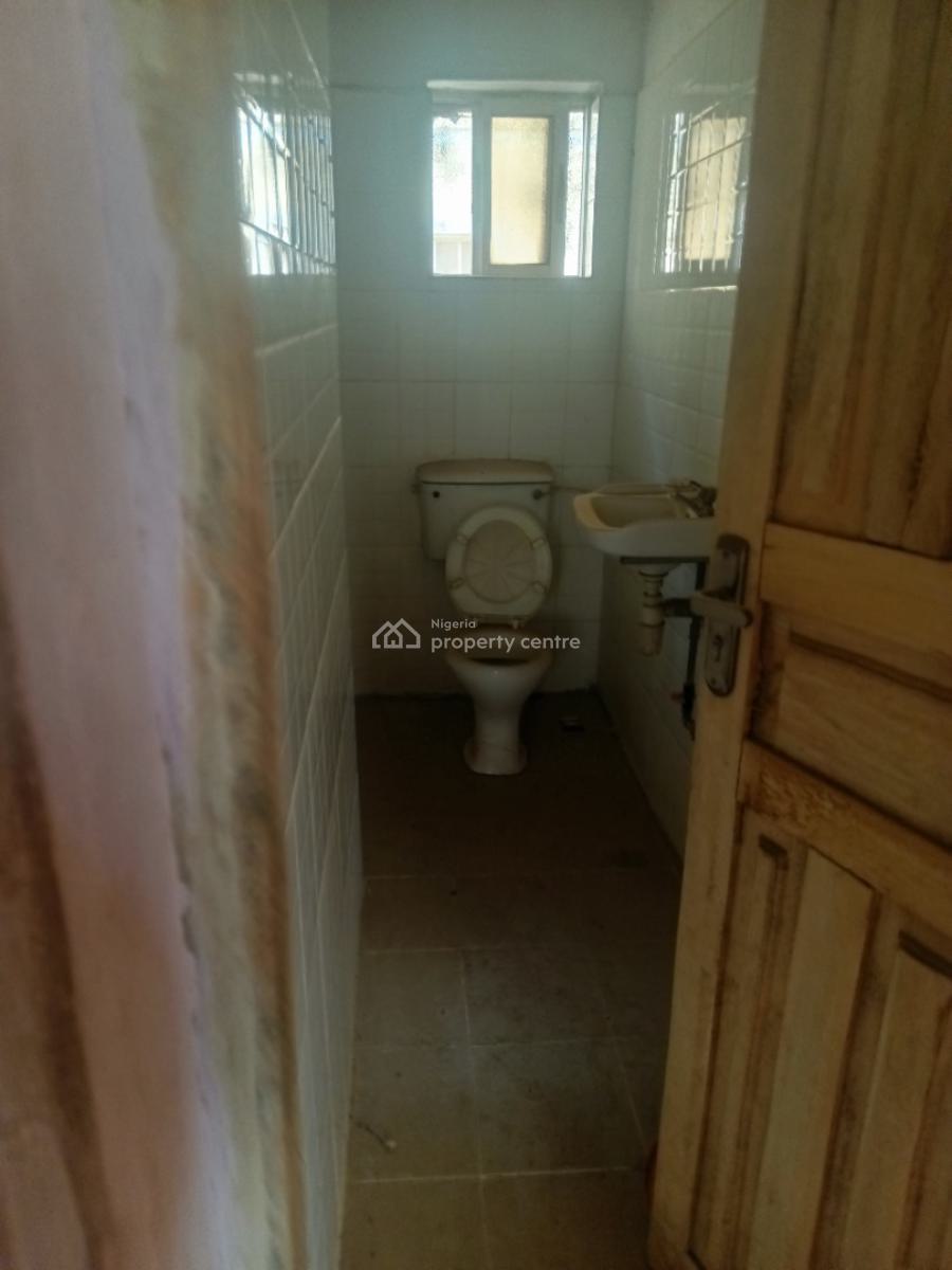 2 Bedroom Flat, Fashola Estate, Igbogbo, Ikorodu, Lagos, House for Rent