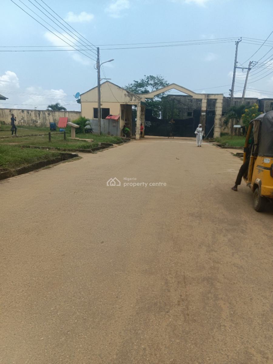 2 Bedroom Flat, Fashola Estate, Igbogbo, Ikorodu, Lagos, House for Rent