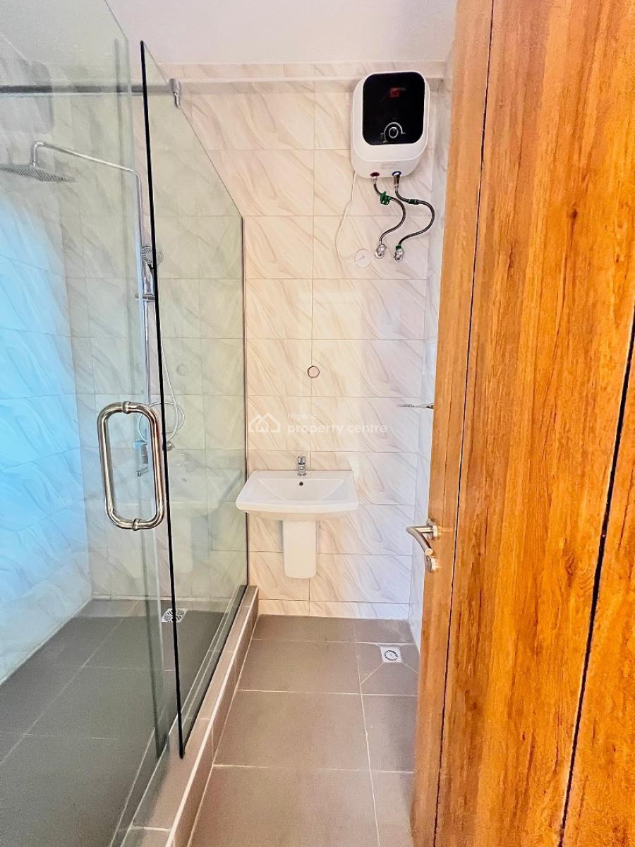 Luxury 2-bedroom Apartment with Elevator, Lekki Phase 1, Lekki, Lagos, Flat / Apartment for Rent