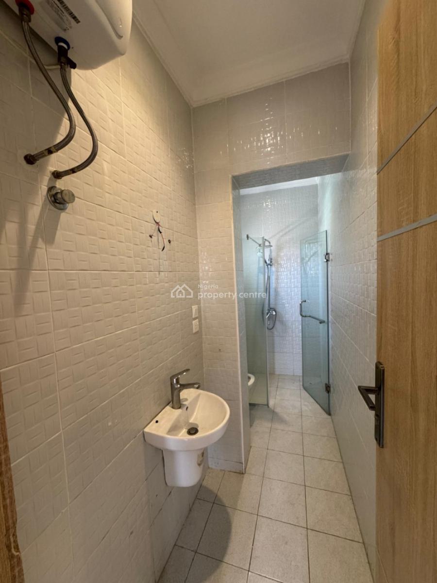 Well Maintained Spacious 2 Bedrooms Apartment, Ikate, Lekki, Lagos, Flat / Apartment for Rent