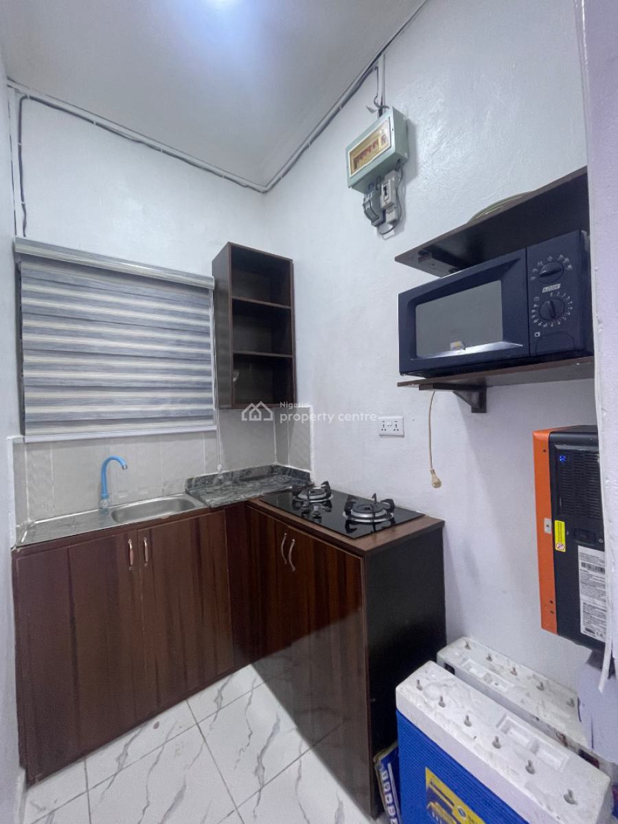 One Bedroom Airbnb Flat, Araromi Street Shomolu Lagos, Shomolu, Lagos, Mini Flat (room and Parlour) Short Let