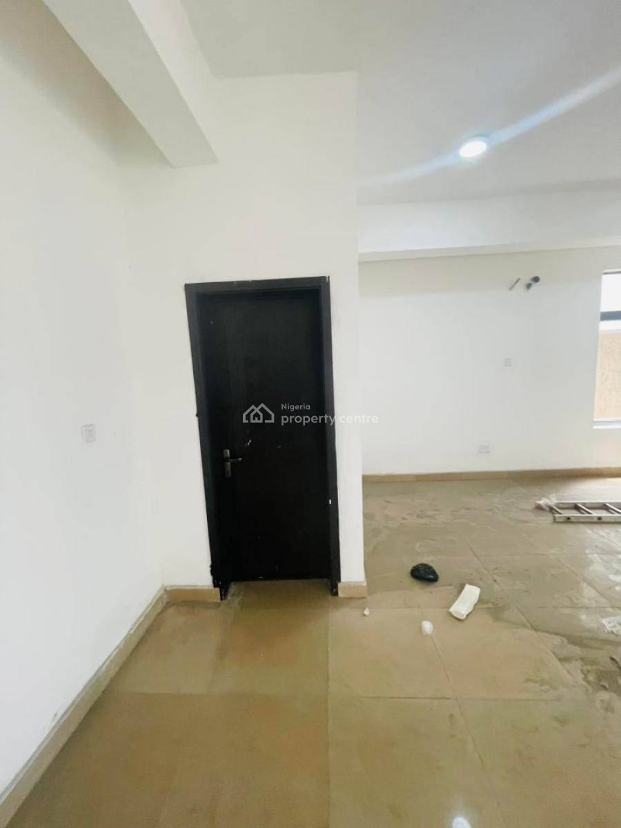 Shop / Office Space Available with Quality Facility, Lekki Phase 1, Lekki, Lagos, Shop for Sale