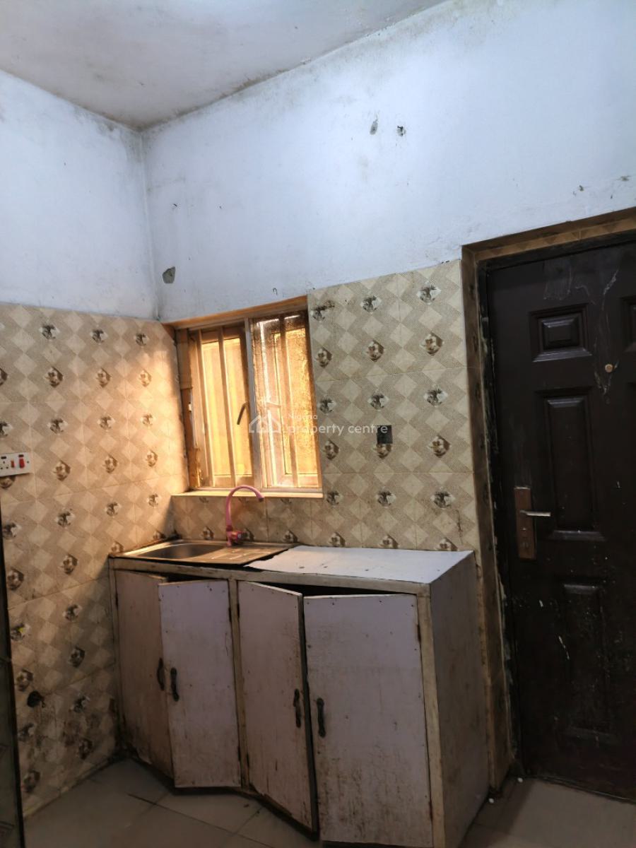Decent 2 Bedroom Flat Ensuite, Cole Estate Oworo, Oworonshoki, Kosofe, Lagos, House for Rent