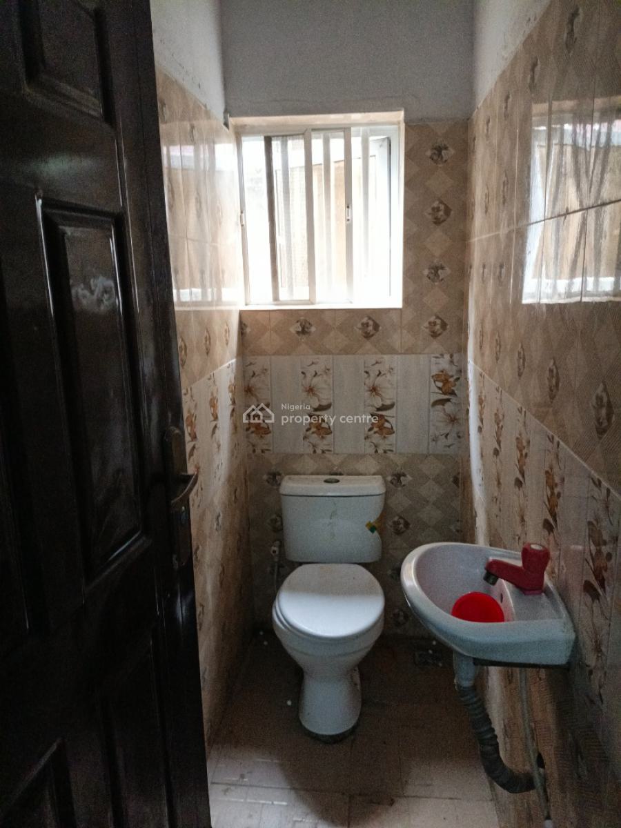 Decent 2 Bedroom Flat Ensuite, Cole Estate Oworo, Oworonshoki, Kosofe, Lagos, House for Rent