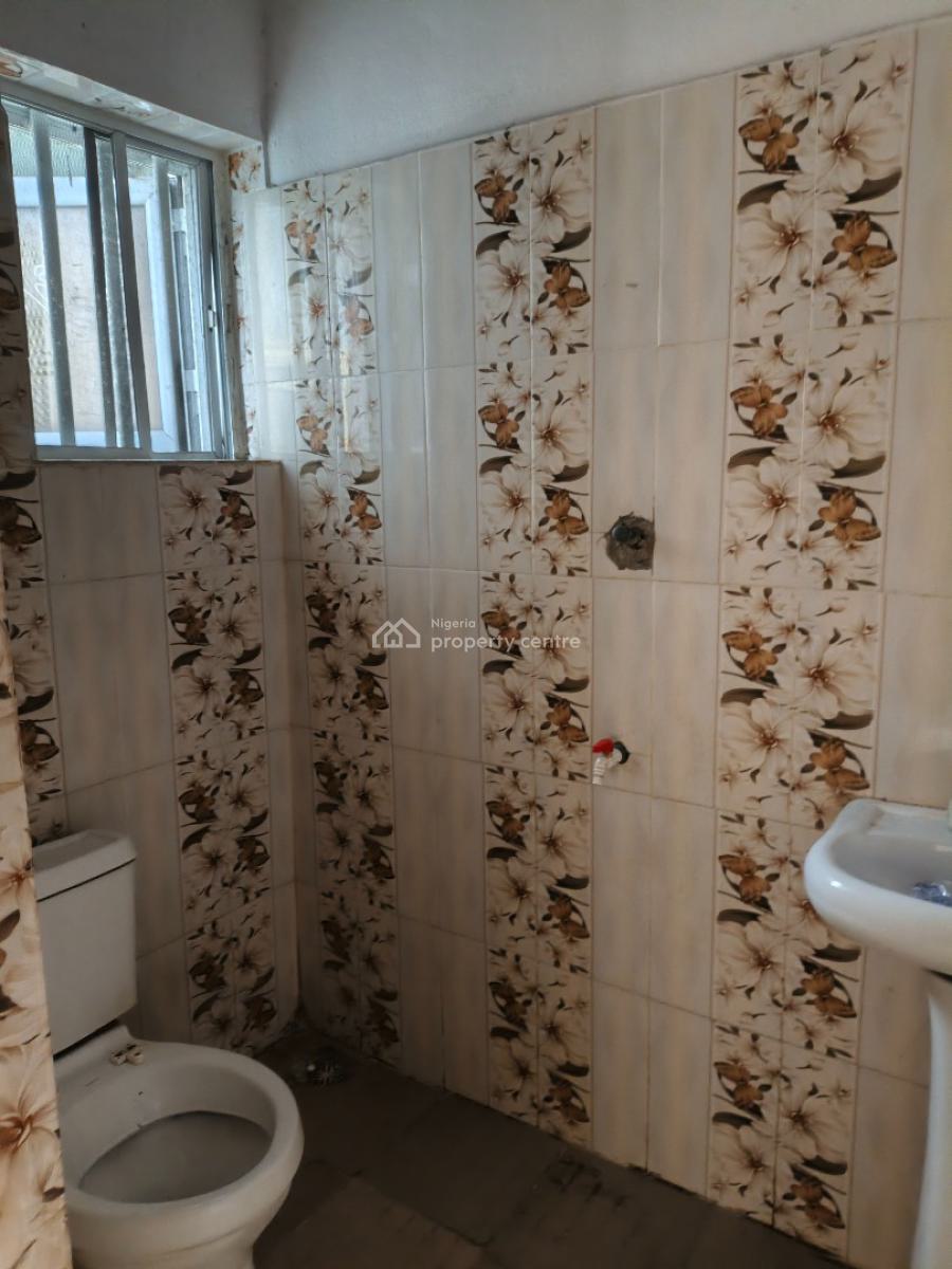 Decent 2 Bedroom Flat Ensuite, Cole Estate Oworo, Oworonshoki, Kosofe, Lagos, House for Rent