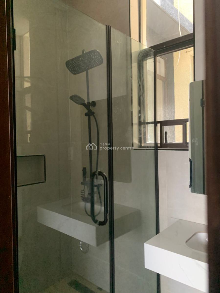 3 Bedroom Apartment with Gym & Swimming Pool, Lekki Phase 1, Lekki, Lagos, Flat / Apartment for Rent