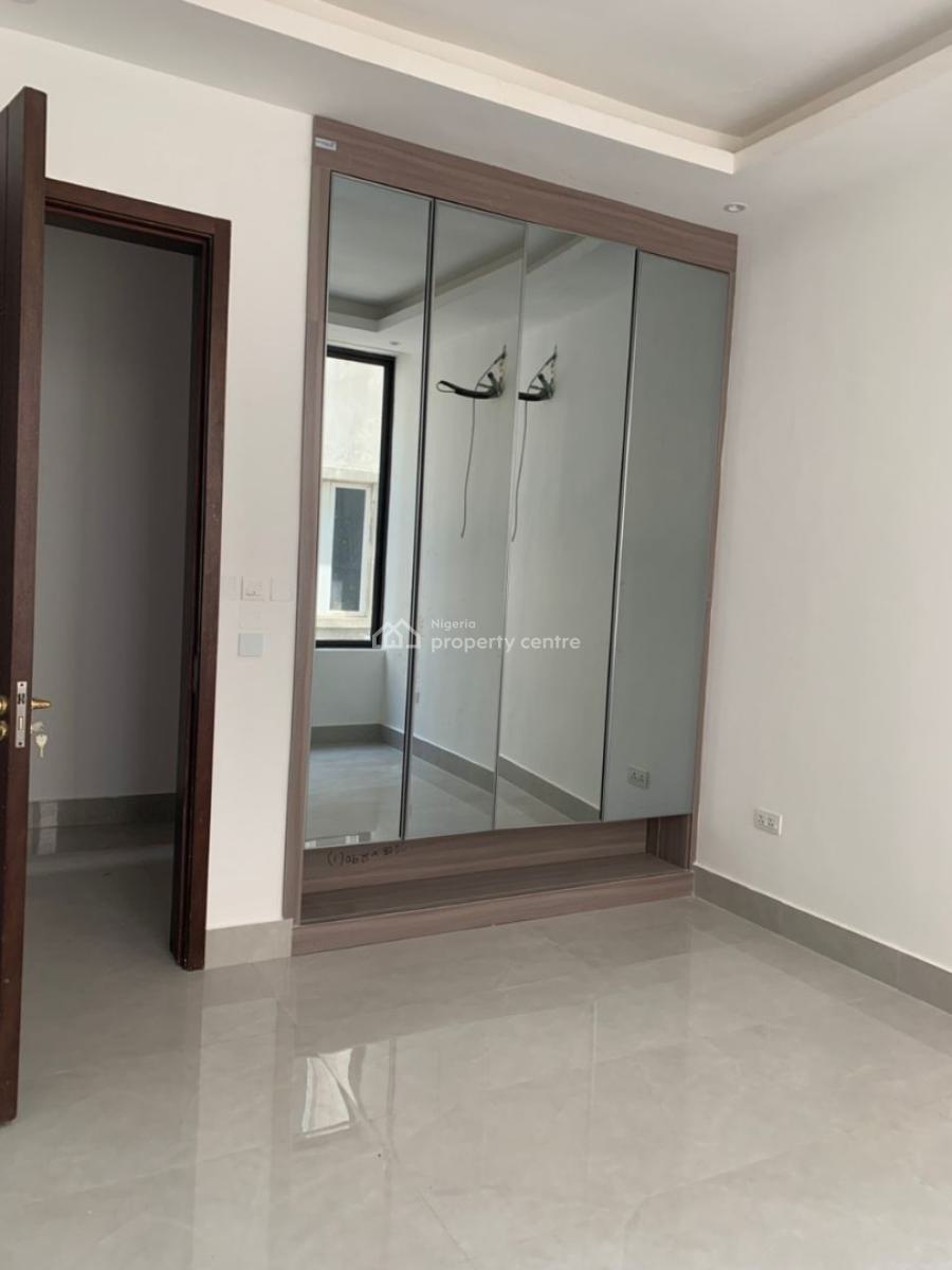 3 Bedroom Apartment with Gym & Swimming Pool, Lekki Phase 1, Lekki, Lagos, Flat / Apartment for Rent