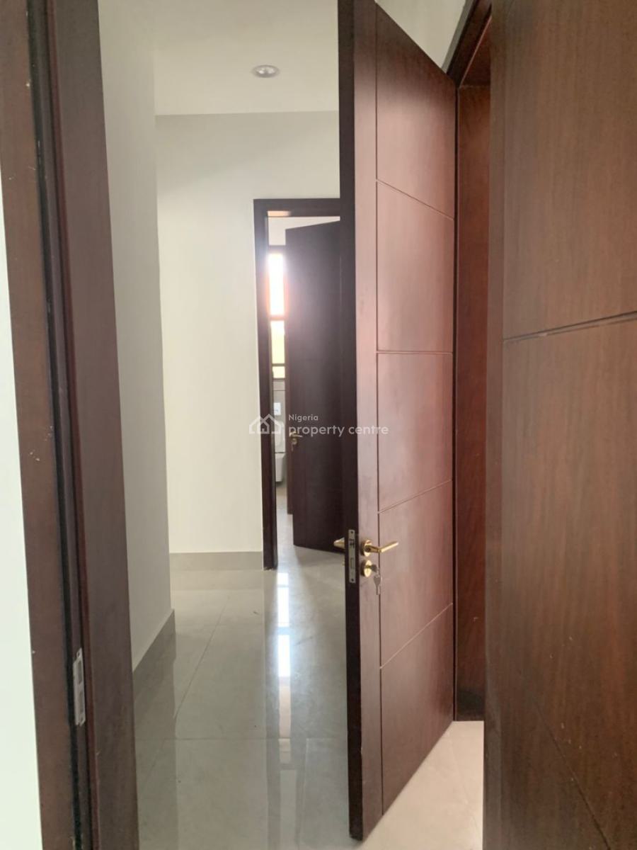 3 Bedroom Apartment with Gym & Swimming Pool, Lekki Phase 1, Lekki, Lagos, Flat / Apartment for Rent