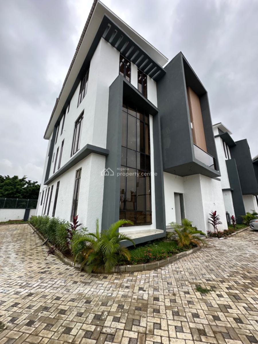 6 Bedrooms Detached Duplex with 2 Living Rooms and Bq, Mabushi, Abuja, Detached Duplex for Sale