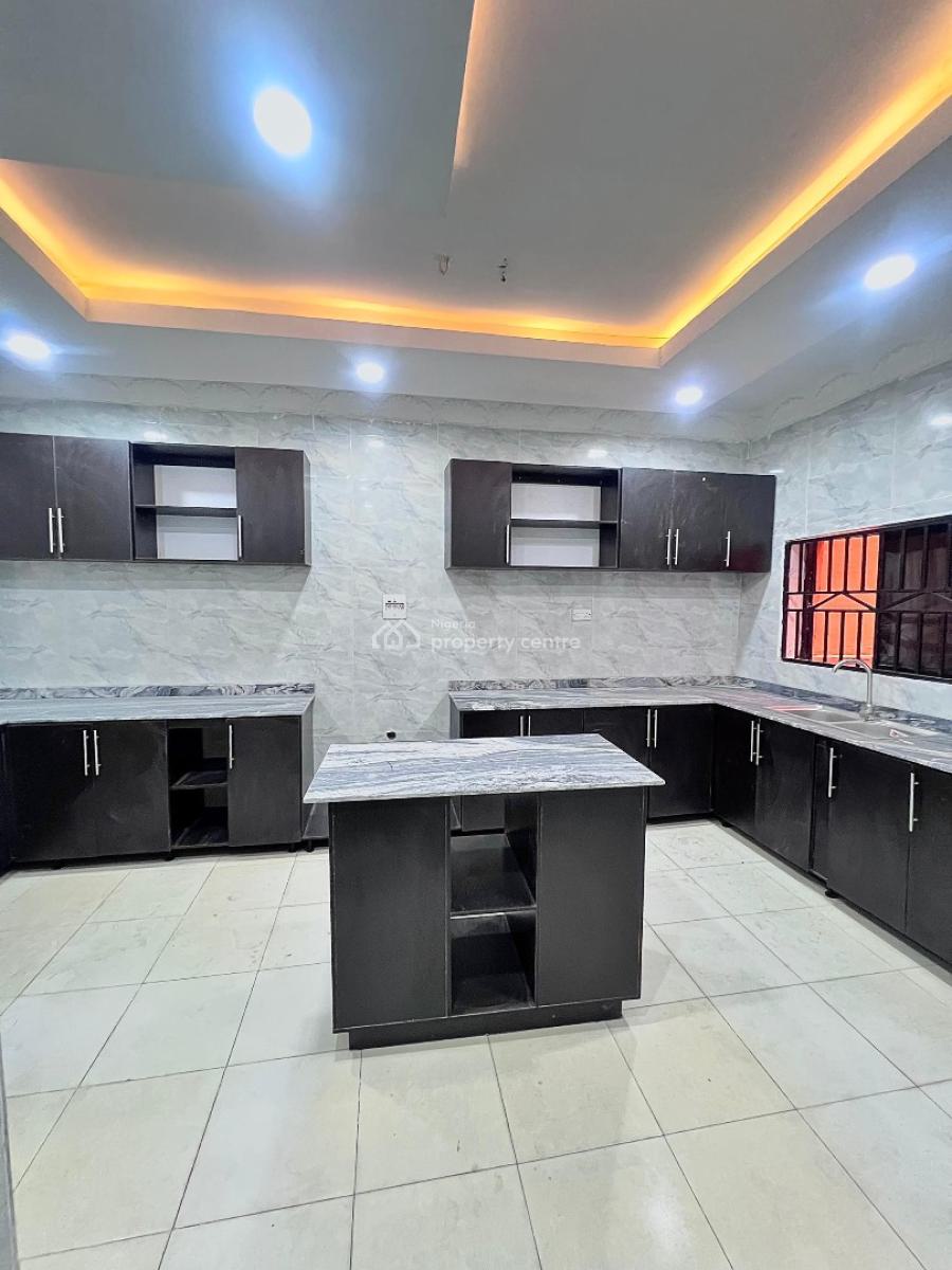 Very Spacious 6-bedroom Semi-detached House + Bq (self Compound), Lekki Phase 1, Lekki, Lagos, Semi-detached Duplex for Rent