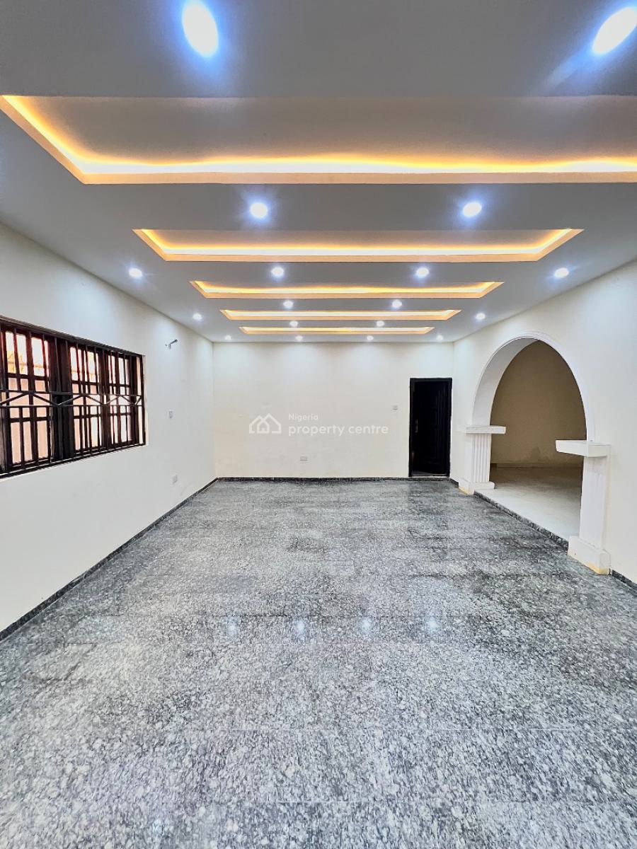 Very Spacious 6 Bedroom Self Compound Semi Detached House with Bq, Off Admiralty Way, Lekki Phase 1, Lekki, Lagos, Semi-detached Duplex for Rent