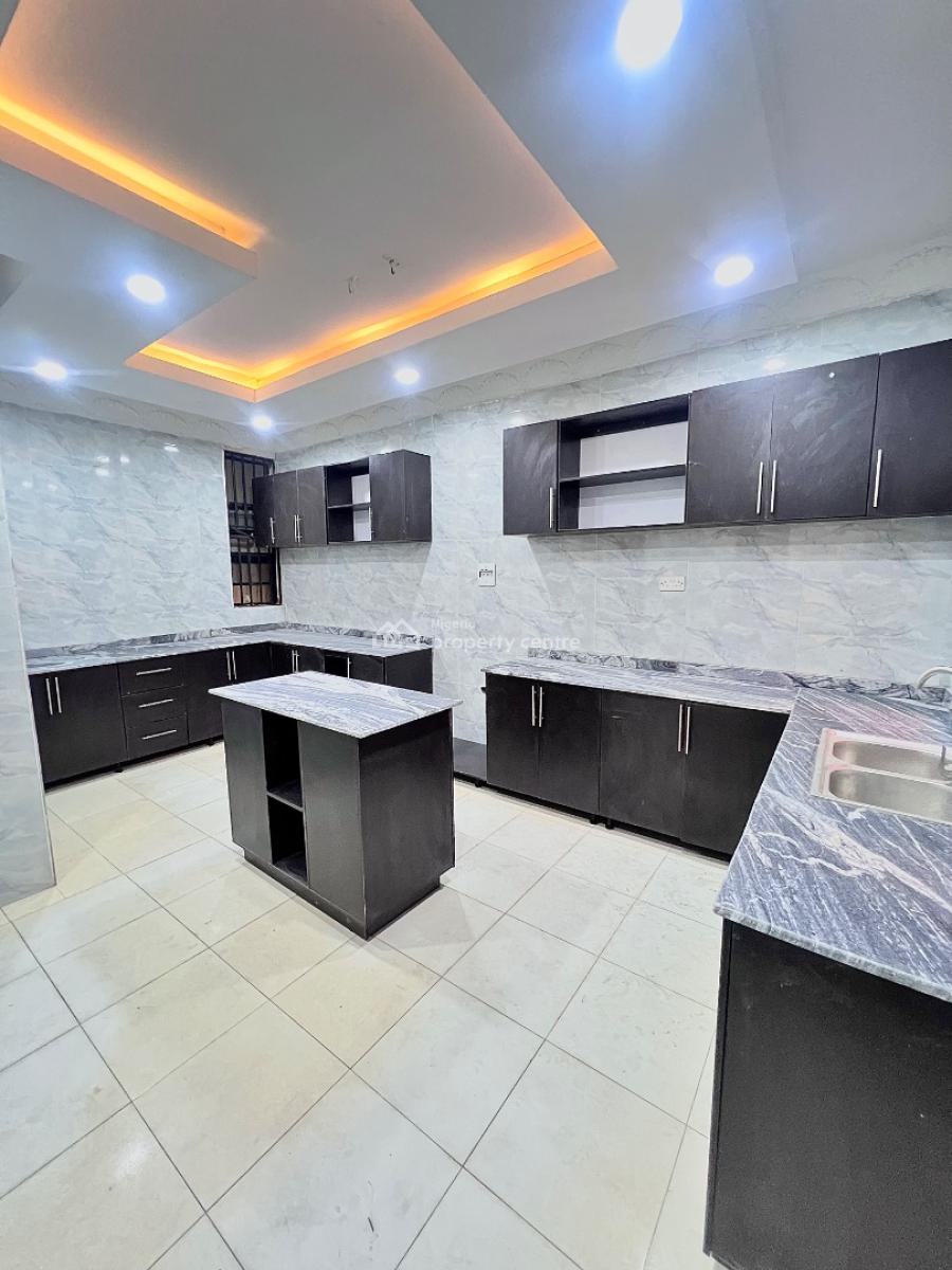Very Spacious 6 Bedroom Self Compound Semi Detached House with Bq, Off Admiralty Way, Lekki Phase 1, Lekki, Lagos, Semi-detached Duplex for Rent