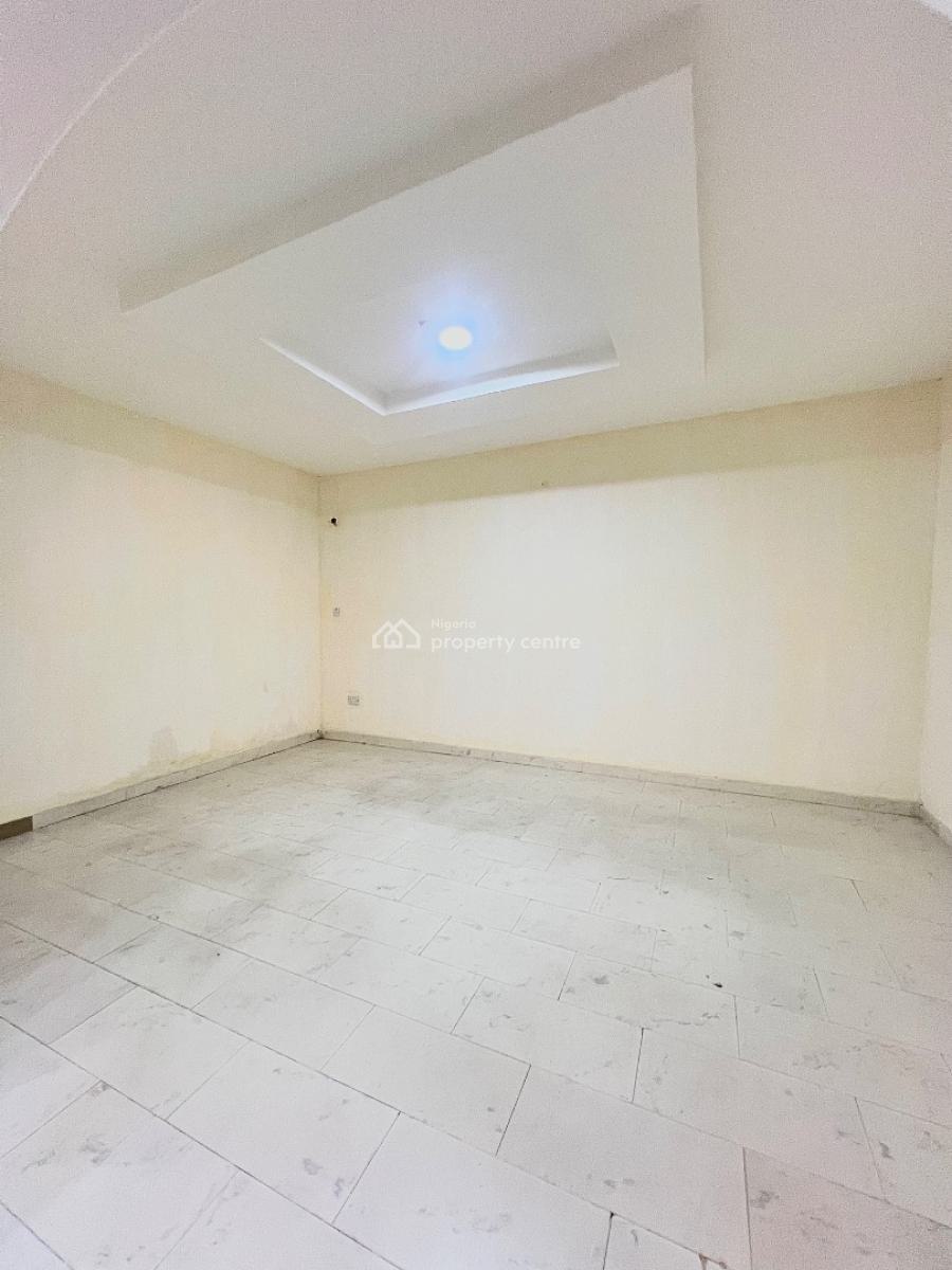 Very Spacious 6 Bedroom Self Compound Semi Detached House with Bq, Off Admiralty Way, Lekki Phase 1, Lekki, Lagos, Semi-detached Duplex for Rent