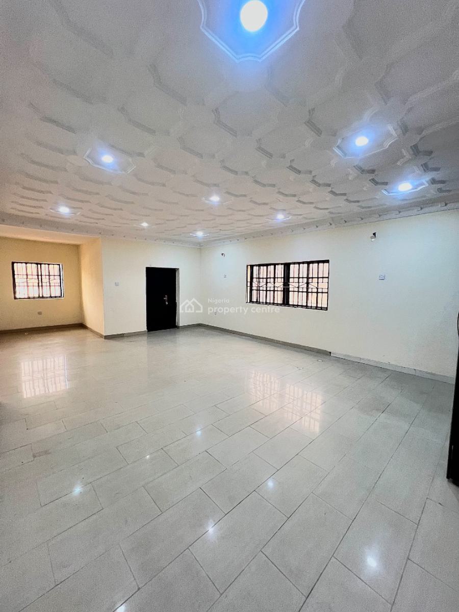 Very Spacious 6 Bedroom Self Compound Semi Detached House with Bq, Off Admiralty Way, Lekki Phase 1, Lekki, Lagos, Semi-detached Duplex for Rent