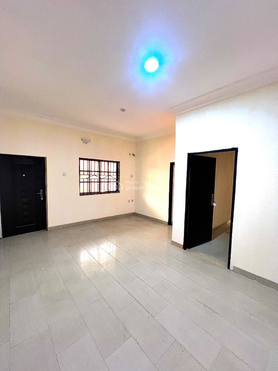 Very Spacious 6 Bedroom Self Compound Semi Detached House with Bq, Off Admiralty Way, Lekki Phase 1, Lekki, Lagos, Semi-detached Duplex for Rent