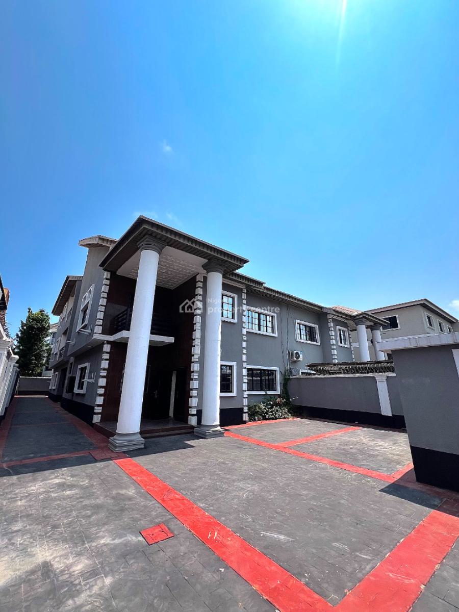 Very Spacious 6 Bedroom Self Compound Semi Detached House with Bq, Off Admiralty Way, Lekki Phase 1, Lekki, Lagos, Semi-detached Duplex for Rent