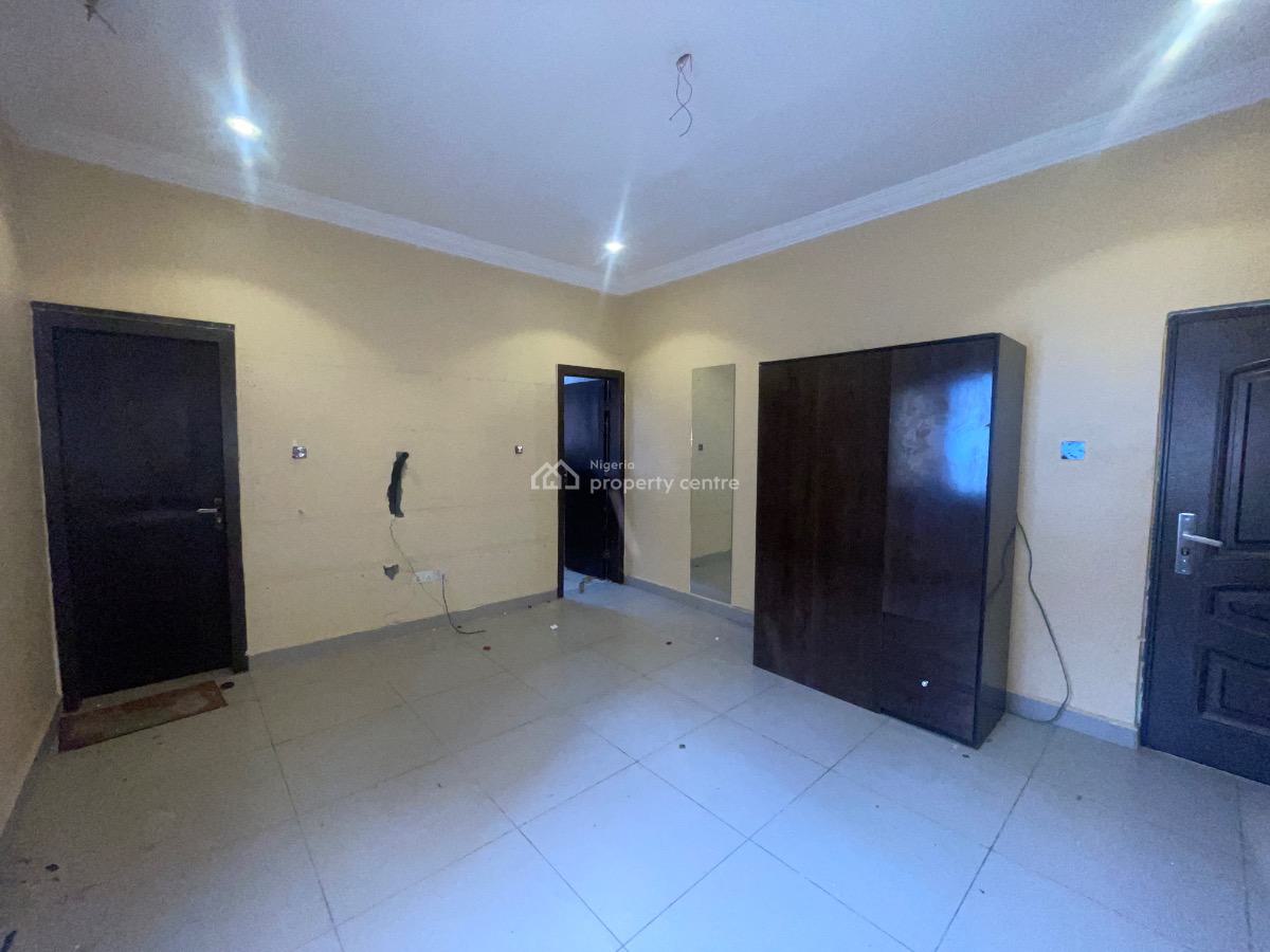Spacious Self Contain, 7th Avenue, Gwarinpa, Abuja, Flat / Apartment for Rent